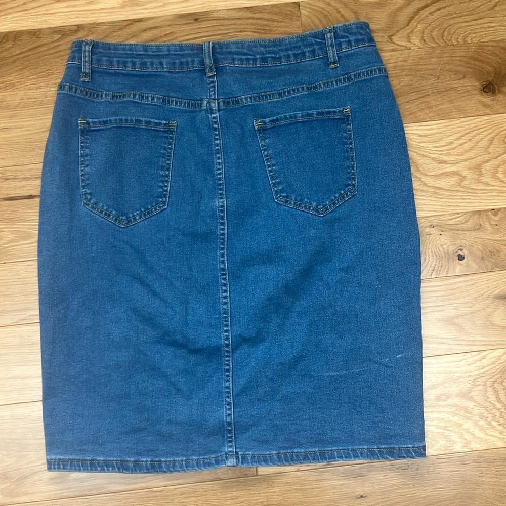 SHEIN Women's Blue Denim skirt 1XL - Picture 3 of 3
